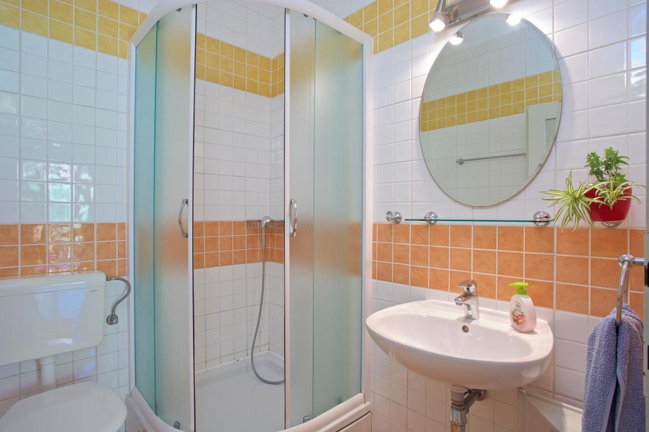 Apartments Vinka Йелса Екстериор снимка