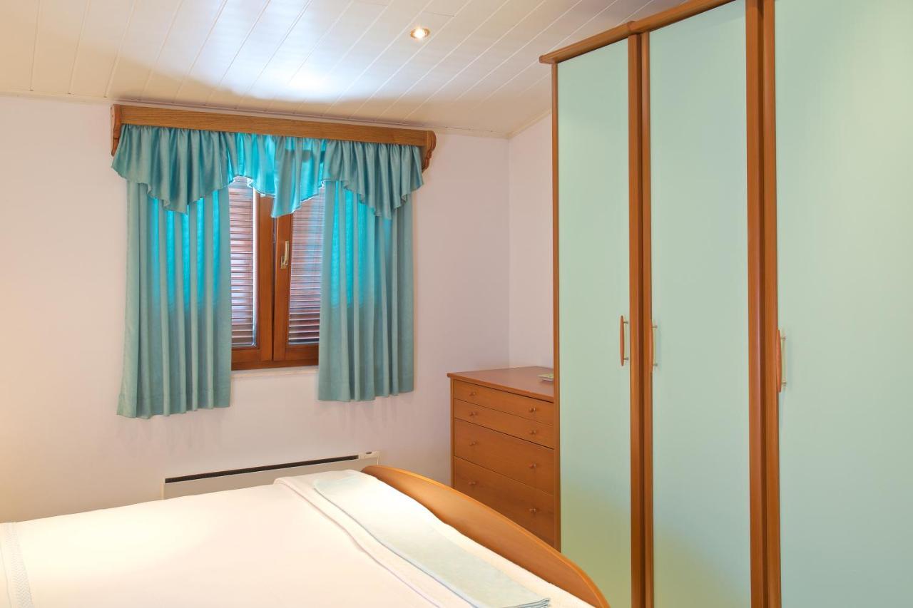 Apartments Vinka Йелса Екстериор снимка