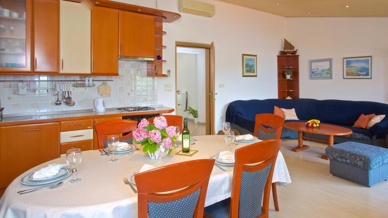 Apartments Vinka Йелса Екстериор снимка