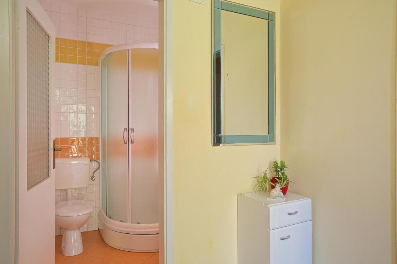 Apartments Vinka Йелса Екстериор снимка