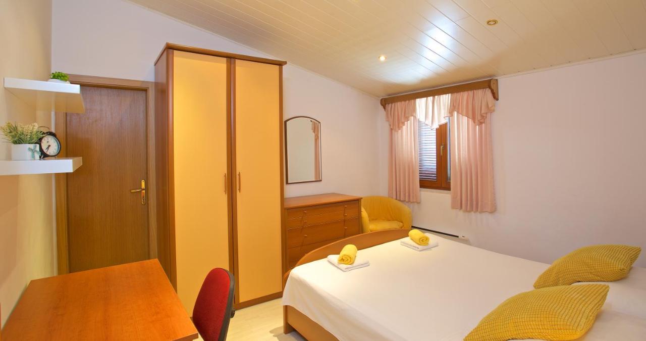Apartments Vinka Йелса Екстериор снимка