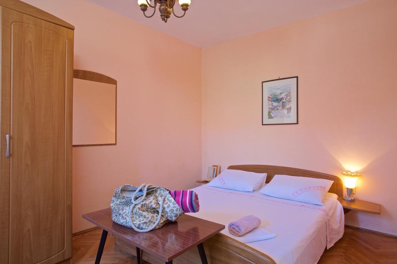Apartments Vinka Йелса Екстериор снимка