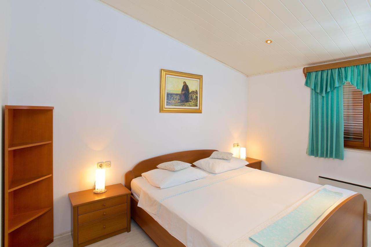 Apartments Vinka Йелса Екстериор снимка