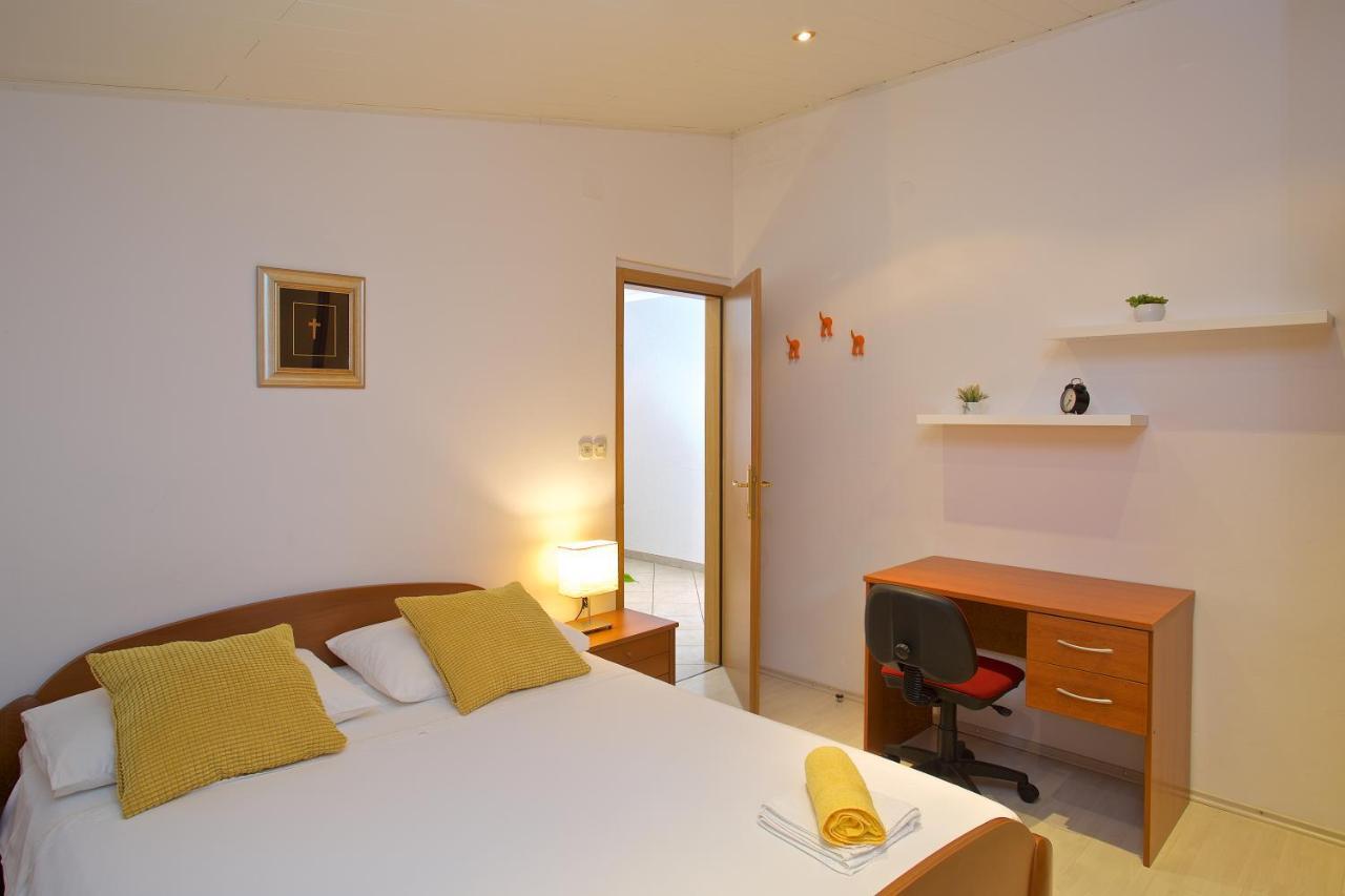 Apartments Vinka Йелса Екстериор снимка