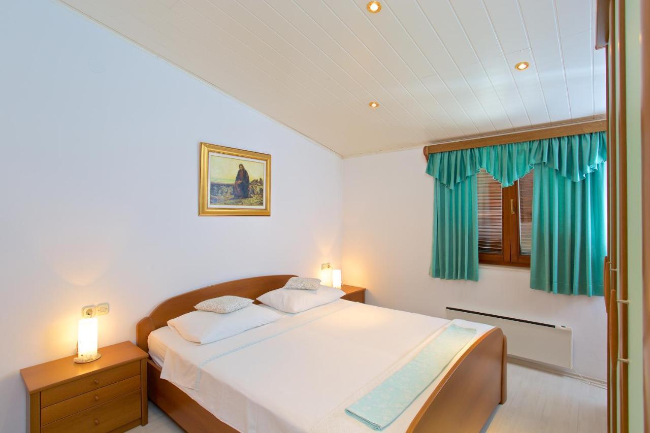 Apartments Vinka Йелса Екстериор снимка