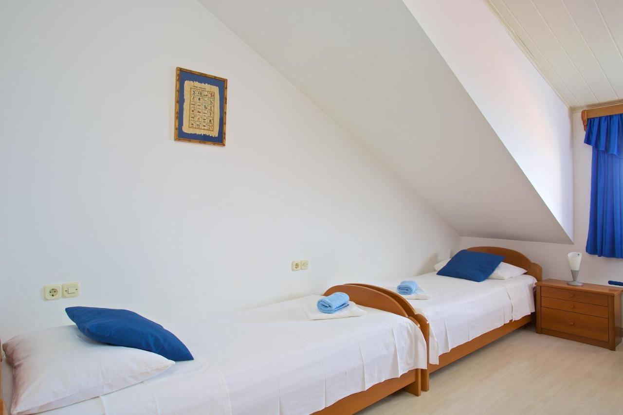 Apartments Vinka Йелса Екстериор снимка