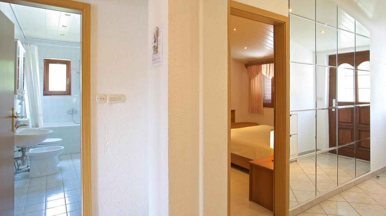 Apartments Vinka Йелса Екстериор снимка