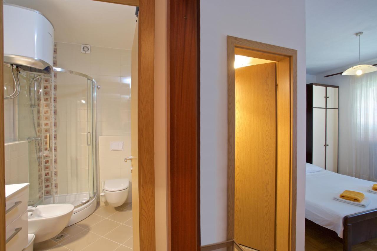 Apartments Vinka Йелса Екстериор снимка