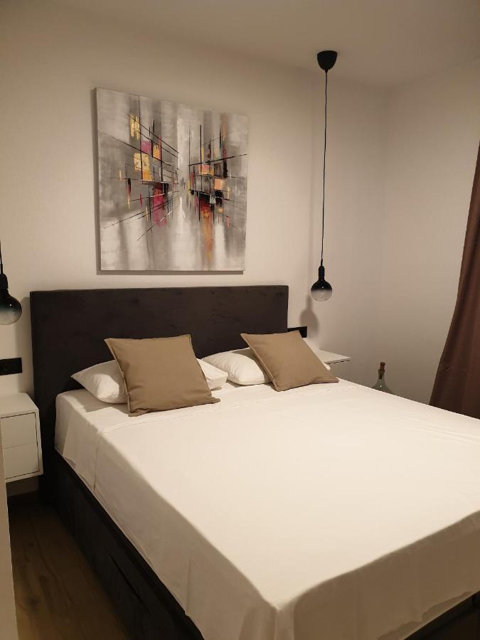 Apartments Vinka Йелса Екстериор снимка